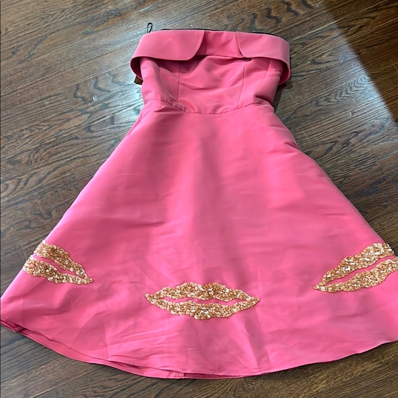 Elegant Pink Kids Dress with Gold Accents - Picture 1 of 4